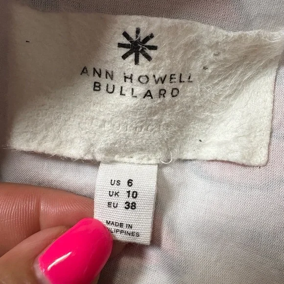 Anthropologie Red Smooch Dress. All Over Red Lip Design. Button Front. Pockets. - Picture 13 of 16